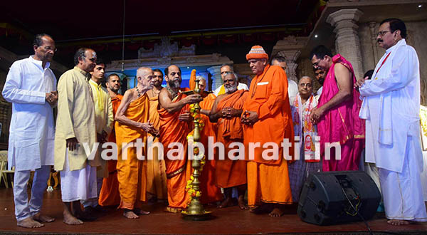 ಭಗವಂತನಿಗೆ ಸಾವಿರ ರೂಪಗಳಾದರೂ ಹೃದಯವೊಂದೇ: ಪೇಜಾವರಶ್ರೀ